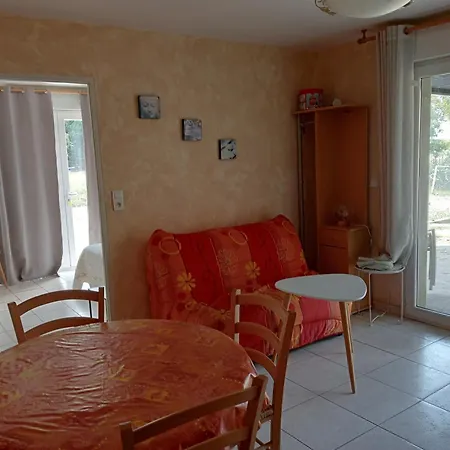 Repos Et Calme Apartmán Montain (Tarn-et-Garonne)